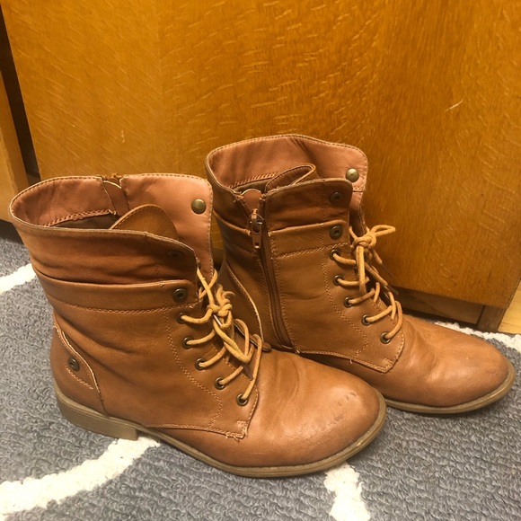 Ankle Length Brown Lace-Up Boots - Picture 5 of 7